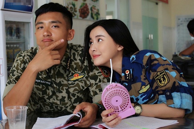Cao Thái Hà đang hẹn hò diễn viên Hữu Vi, phim giả tình thật sau 6 năm? - Ảnh 4. Cao Thái Hà đang hẹn hò diễn viên Hữu Vi, phim giả tình thật sau 6 năm? - Ảnh 4.
