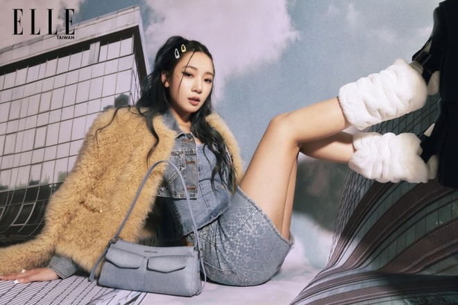 Kết đắng cho 2 ngôi sao lộ clip ngoại tình ngoài công viên - Ảnh 5. Kết đắng cho 2 ngôi sao lộ clip ngoại tình ngoài công viên - Ảnh 5.