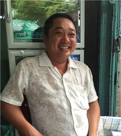 Thằng Cò Phùng Ngọc làm đám cưới lần 2 ở quê nhà, khoá môi ngọt ngào với vợ kém 10 tuổi - Ảnh 14. Thằng Cò Phùng Ngọc làm đám cưới lần 2 ở quê nhà, khoá môi ngọt ngào với vợ kém 10 tuổi - Ảnh 14.