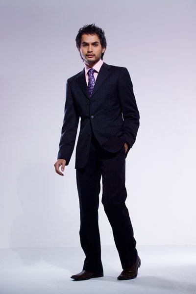 Cuộc đời Đức Tiến: Tuổi thơ không êm đềm, từ bỏ ánh hào quang để sống bên vợ Hoa hậu và hành trình kiếm con suốt 10 năm - Ảnh 4. Cuộc đời Đức Tiến: Tuổi thơ không êm đềm, từ bỏ ánh hào quang để sống bên vợ Hoa hậu và hành trình kiếm con suốt 10 năm - Ảnh 4.