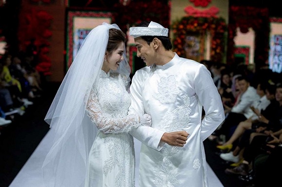 Xôn xao khoảnh khắc Ngọc Trinh và Vũ Khắc Tiệp hội ngộ vui vẻ bên nhau sau tin nghỉ chơi - Ảnh 16. Xôn xao khoảnh khắc Ngọc Trinh và Vũ Khắc Tiệp hội ngộ vui vẻ bên nhau sau tin nghỉ chơi - Ảnh 16.