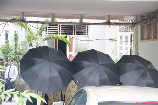 Đám cưới khủng nhất Vbiz đãi 1000 khách nhưng giữ kín như bưng, đội ngũ bảo an tầng tầng lớp lớp - Ảnh 7. Đám cưới khủng nhất Vbiz đãi 1000 khách nhưng giữ kín như bưng, đội ngũ bảo an tầng tầng lớp lớp - Ảnh 7.