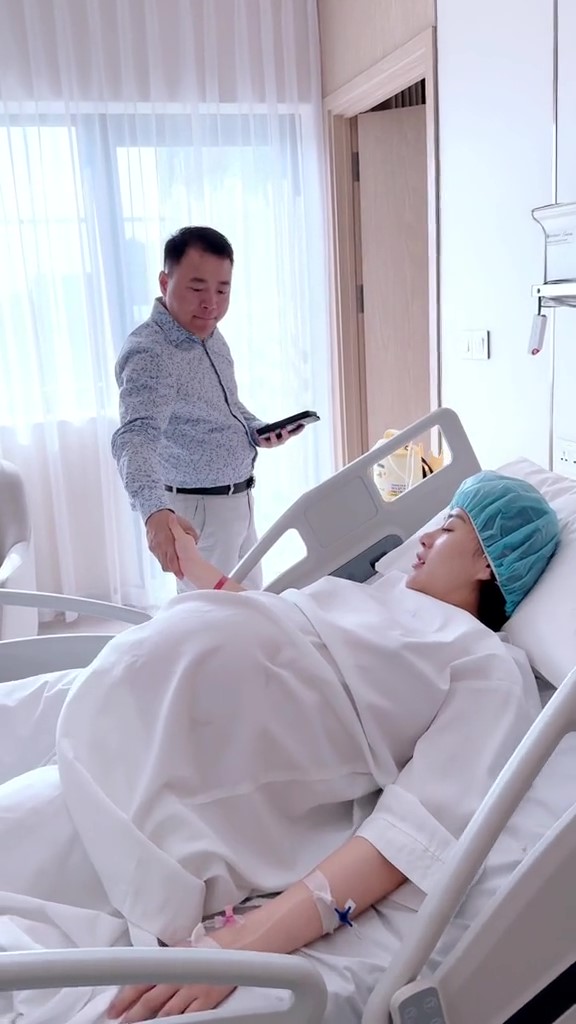 Phương Oanh khóc nấc khi sinh xong về biệt thự vì 1 thứ Shark Bình chuẩn bị, hé lộ thái độ mẹ chồng khi có thêm 2 cháu - Ảnh 3. Phương Oanh khóc nấc khi sinh xong về biệt thự vì 1 thứ Shark Bình chuẩn bị, hé lộ thái độ mẹ chồng khi có thêm 2 cháu - Ảnh 3.