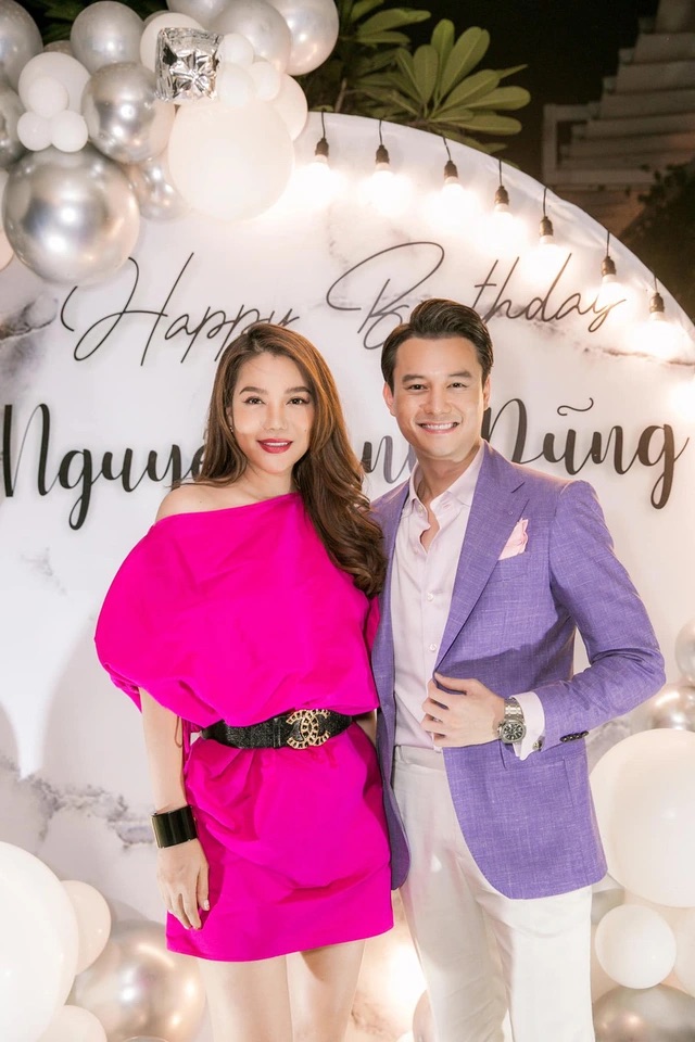 Tình trẻ kém 14 tuổi của Trương Ngọc Ánh đăng đàn ẩn ý: Ân tình bạc bẽo... - Ảnh 3. Tình trẻ kém 14 tuổi của Trương Ngọc Ánh đăng đàn ẩn ý: Ân tình bạc bẽo... - Ảnh 3.