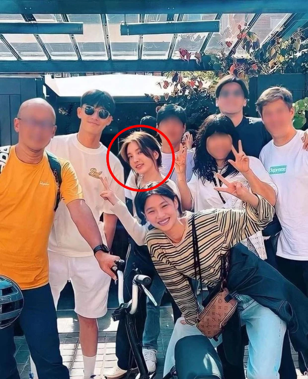 Phía Park Seo Joon chính thức lên tiếng về tin hẹn hò nữ diễn viên kém 10 tuổi - Ảnh 7. Phía Park Seo Joon chính thức lên tiếng về tin hẹn hò nữ diễn viên kém 10 tuổi - Ảnh 7.