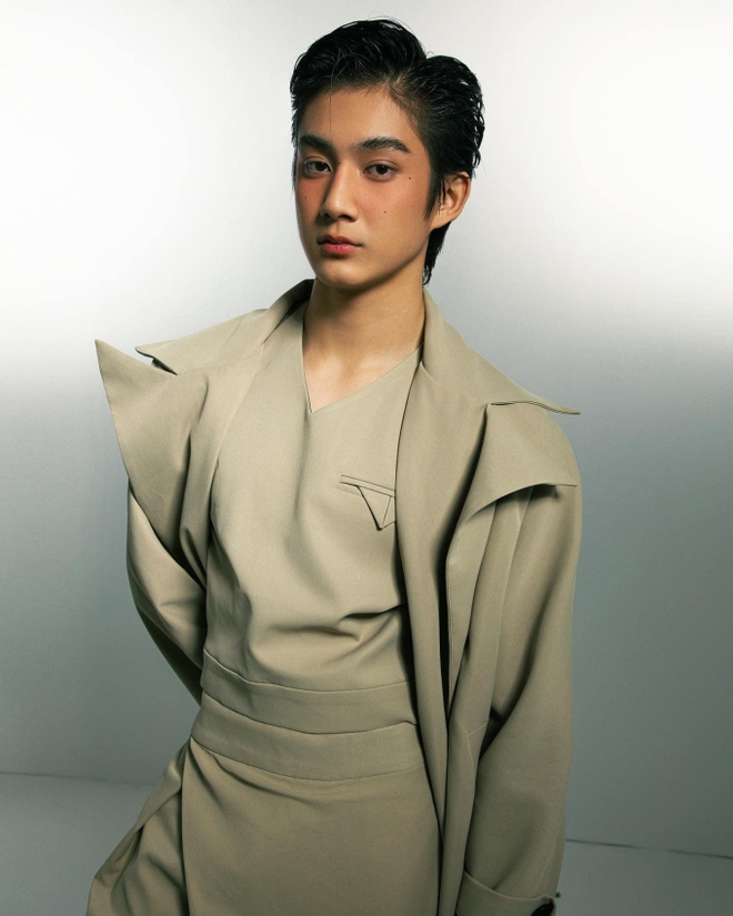 Lộ clip hiếm của bạn trai Thiều Bảo Trâm, sốc visual vì chiếc nhan sắc cực phẩm - Ảnh 10. Lộ clip hiếm của bạn trai Thiều Bảo Trâm, sốc visual vì chiếc nhan sắc cực phẩm - Ảnh 10.