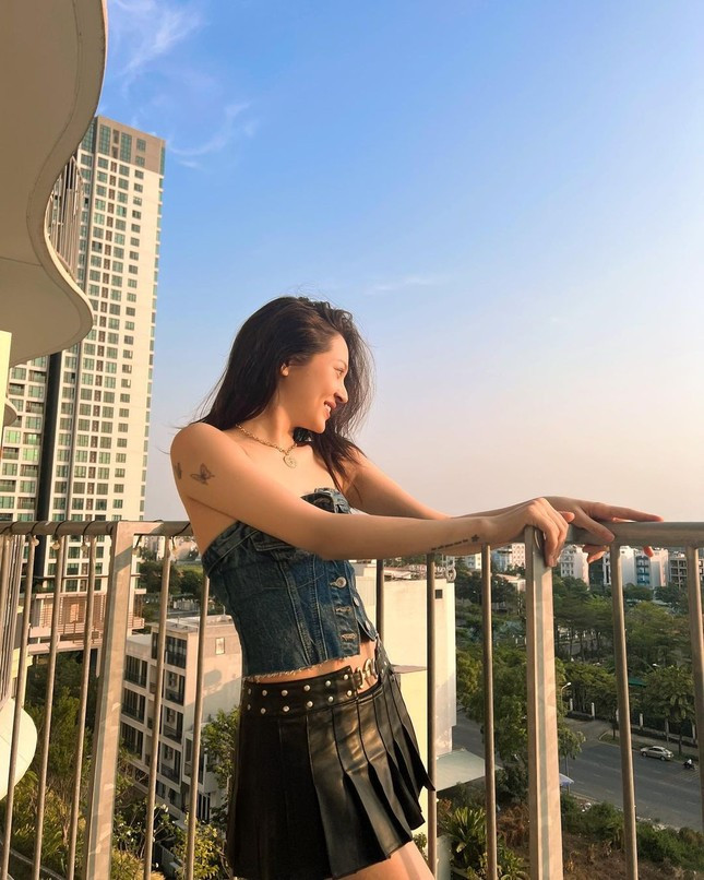 Nỗi ám ảnh ngoại hình độc hại của Phương Trinh Jolie - Ảnh 11. Nỗi ám ảnh ngoại hình độc hại của Phương Trinh Jolie - Ảnh 11.