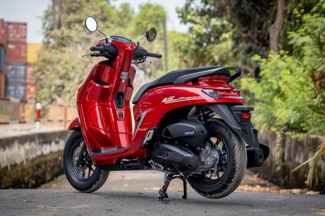 Xe mới của Honda được sánh ngang với SH, bị đại lý hét giá chênh gần 30 triệu, cộng đồng chê giá này chát quá - Ảnh 2. Xe mới của Honda được sánh ngang với SH, bị đại lý hét giá chênh gần 30 triệu, cộng đồng chê giá này chát quá - Ảnh 2.