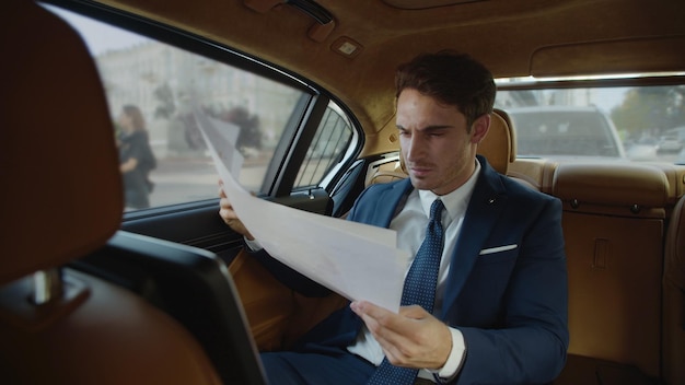 Người giàu chơi xe, người nghèo chăm xe! - Ảnh 1.