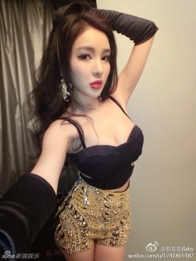 Sao nữ đầu tiên trong showbiz đi tù 2 lần, giờ ra tù đi làm ở quán bar - Ảnh 2. Sao nữ đầu tiên trong showbiz đi tù 2 lần, giờ ra tù đi làm ở quán bar - Ảnh 2.