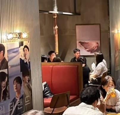 Hot: Tóm dính Nam Joo Hyuk dùng kỳ nghỉ quân đội để hẹn hò với Suzy? - Ảnh 3. Hot: Tóm dính Nam Joo Hyuk dùng kỳ nghỉ quân đội để hẹn hò với Suzy? - Ảnh 3.