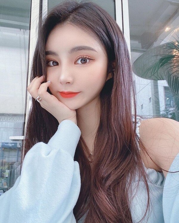 Nữ ca sĩ Gen Z bị tuyên án 15 năm tù giam - Ảnh 3. Nữ ca sĩ Gen Z bị tuyên án 15 năm tù giam - Ảnh 3.