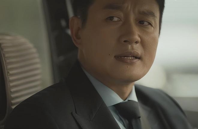 Khán giả ồ ạt tẩy chay, đòi gỡ gấp phim của Lưu Diệc Phi vì nội dung lố bịch, nữ chính điên khùng - Ảnh 6. Khán giả ồ ạt tẩy chay, đòi gỡ gấp phim của Lưu Diệc Phi vì nội dung lố bịch, nữ chính điên khùng - Ảnh 6.