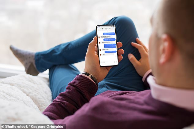 Vợ phát hiện tin nhắn mua dâm đã xóa trên iPhone, chồng kiện Apple! - Ảnh 1. Vợ phát hiện tin nhắn mua dâm đã xóa trên iPhone, chồng kiện Apple! - Ảnh 1.