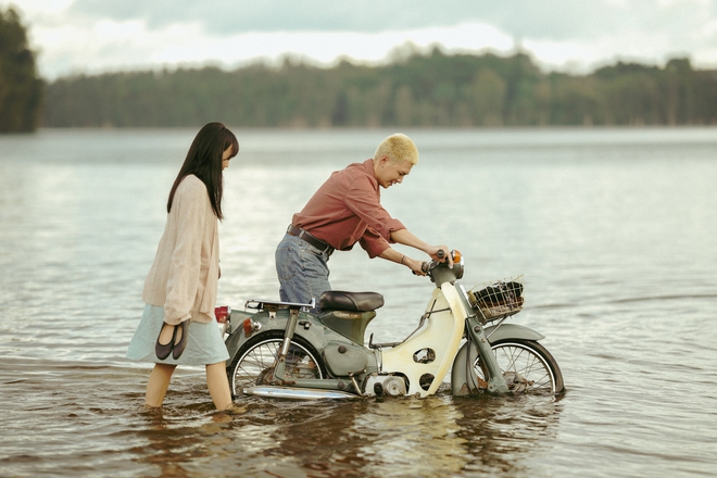 Sau Lật Mặt 7 và Mai, 1 phim Việt lặng lẽ vượt mốc trăm tỷ một cách bất ngờ - Ảnh 2. Sau Lật Mặt 7 và Mai, 1 phim Việt lặng lẽ vượt mốc trăm tỷ một cách bất ngờ - Ảnh 2.