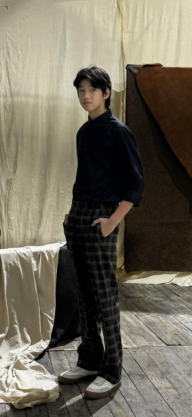 Subeo diện sơ mi trắng khoe visual đỉnh chóp, khung hình phát sáng bên Kim Lý gây sốt - Ảnh 6. Subeo diện sơ mi trắng khoe visual đỉnh chóp, khung hình phát sáng bên Kim Lý gây sốt - Ảnh 6.