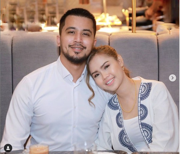 Sốc: Nữ diễn viên khóc nghẹn tố chồng ngoại tình 11 lần, dan díu với cả em gái mình - Ảnh 7. Sốc: Nữ diễn viên khóc nghẹn tố chồng ngoại tình 11 lần, dan díu với cả em gái mình - Ảnh 7.