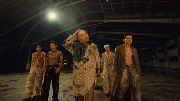 Show Chông Gai tung teaser MV chủ đề: Dàn Anh Tài U50 khoe body quá cháy, soi ra chi tiết đối lập với Anh Trai Say Hi! - Ảnh 2. Show Chông Gai tung teaser MV chủ đề: Dàn Anh Tài U50 khoe body quá cháy, soi ra chi tiết đối lập với Anh Trai Say Hi! - Ảnh 2.