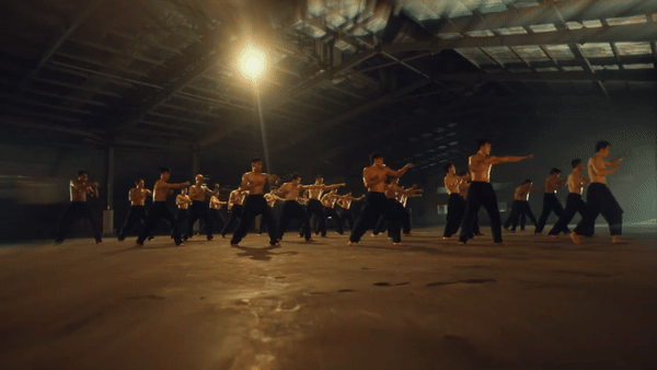 Show Chông Gai tung teaser MV chủ đề: Dàn Anh Tài U50 khoe body quá cháy, soi ra chi tiết đối lập với Anh Trai Say Hi! - Ảnh 4. Show Chông Gai tung teaser MV chủ đề: Dàn Anh Tài U50 khoe body quá cháy, soi ra chi tiết đối lập với Anh Trai Say Hi! - Ảnh 4.