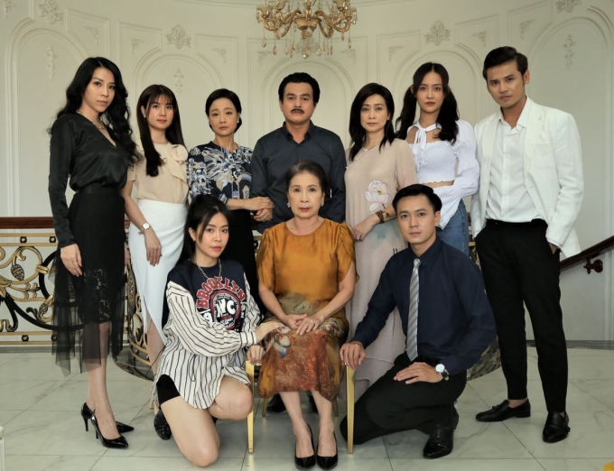 Cặp sao Việt đóng anh em trên phim nhưng cưới nhau ngoài đời, nhà trai ấm ức vì phải dạy vợ hôn bạn diễn - Ảnh 2. Cặp sao Việt đóng anh em trên phim nhưng cưới nhau ngoài đời, nhà trai ấm ức vì phải dạy vợ hôn bạn diễn - Ảnh 2.