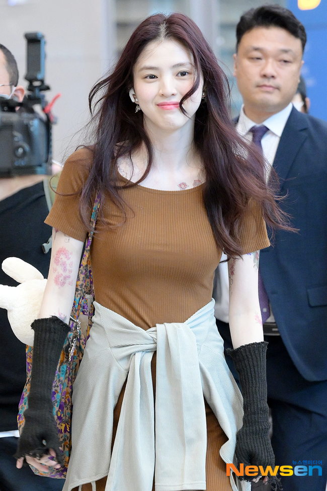 Han So Hee quyết thách thức dư luận: Bị chê bai vì lộ hình xăm kém sang, xả luôn ảnh khoe tha thu mới đạt triệu like - Ảnh 8.