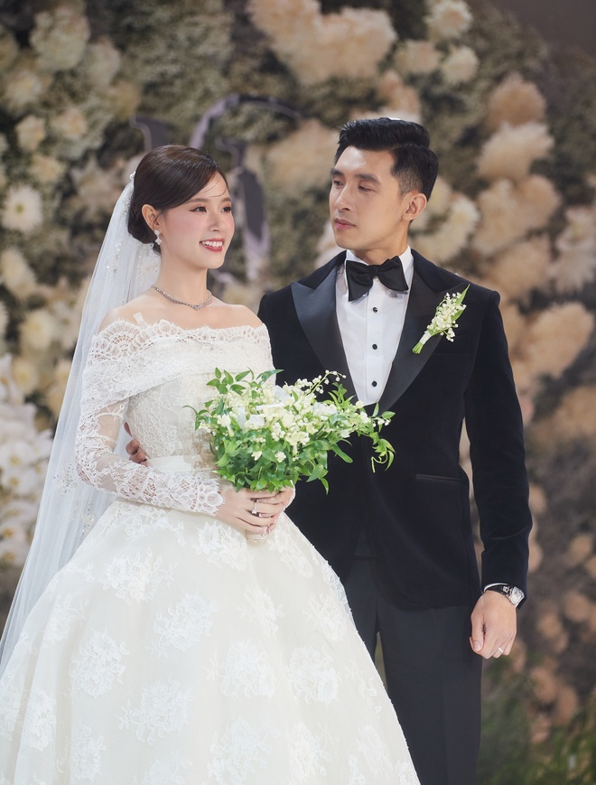 Tổng tài 34 tuổi xé truyện bước ra: Lên du thuyền gặp được vợ như ý, chuyện tình hệt phim - Ảnh 4.