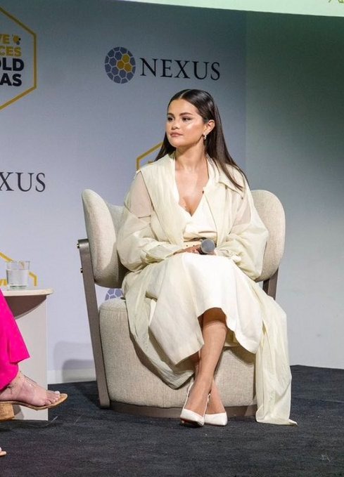 Selena Gomez lần đầu nói về nghi vấn giả vai nạn nhân trong chuỗi drama với Justin Bieber và Hailey - Ảnh 2. Selena Gomez lần đầu nói về nghi vấn giả vai nạn nhân trong chuỗi drama với Justin Bieber và Hailey - Ảnh 2.