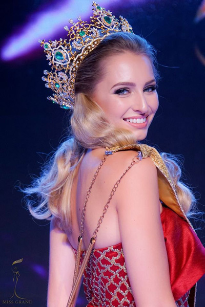 Thi Miss Universe, Kỳ Duyên có phải trả lại vương miện Hoa hậu Việt Nam? - Ảnh 4.