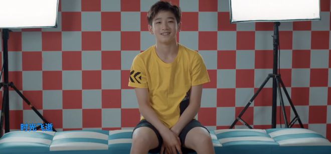 Phim bán được đúng 1 vé vì nam chính thừa tiền nhưng thiếu diễn xuất - Ảnh 6. Phim bán được đúng 1 vé vì nam chính thừa tiền nhưng thiếu diễn xuất - Ảnh 6.