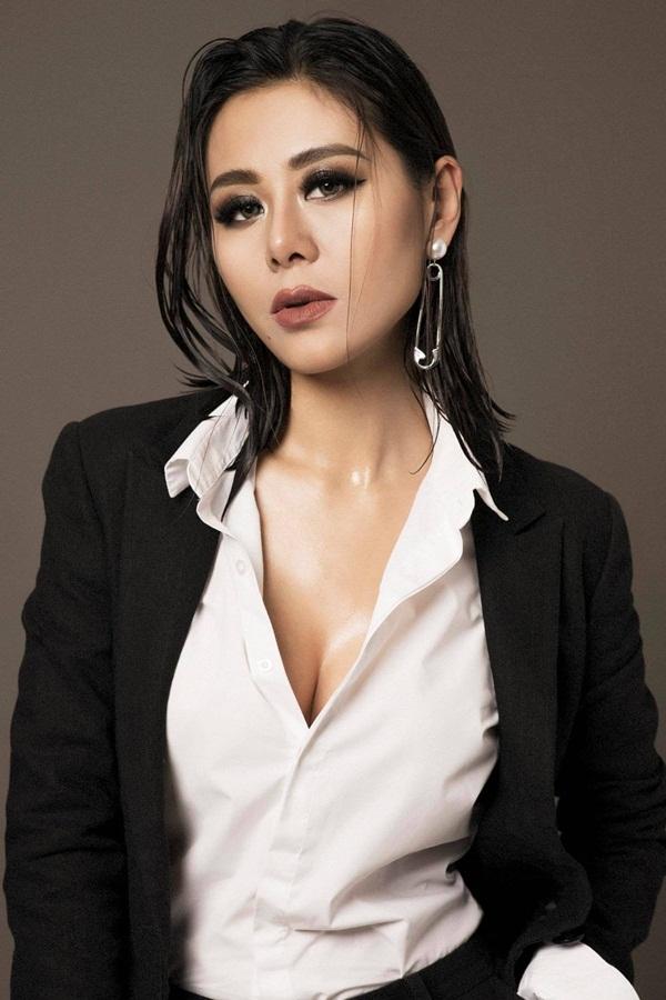 Nam Thư: Ai đã thương tôi rồi thì không dứt ra được - Ảnh 3. Nam Thư: Ai đã thương tôi rồi thì không dứt ra được - Ảnh 3.