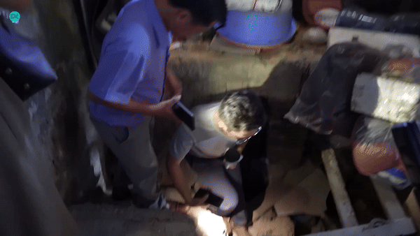 Sởn gai ốc khi bước vào căn nhà kì quái nhất Quảng Nam: Xây dựng suốt 30 năm, mặt tiền giá chục tỷ chủ nhân quyết không bán vì 1 lý do - Ảnh 4. Sởn gai ốc khi bước vào căn nhà kì quái nhất Quảng Nam: Xây dựng suốt 30 năm, mặt tiền giá chục tỷ chủ nhân quyết không bán vì 1 lý do - Ảnh 4.
