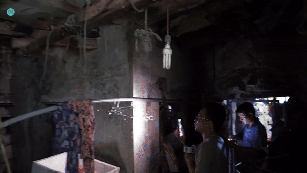 Sởn gai ốc khi bước vào căn nhà kì quái nhất Quảng Nam: Xây dựng suốt 30 năm, mặt tiền giá chục tỷ chủ nhân quyết không bán vì 1 lý do - Ảnh 5. Sởn gai ốc khi bước vào căn nhà kì quái nhất Quảng Nam: Xây dựng suốt 30 năm, mặt tiền giá chục tỷ chủ nhân quyết không bán vì 1 lý do - Ảnh 5.
