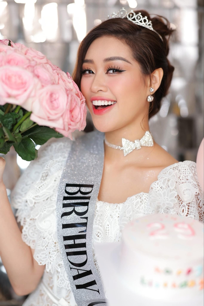 Hé lộ thời điểm Khánh Vân và bạn trai hơn 17 tuổi tổ chức đám cưới - Ảnh 5. Hé lộ thời điểm Khánh Vân và bạn trai hơn 17 tuổi tổ chức đám cưới - Ảnh 5.