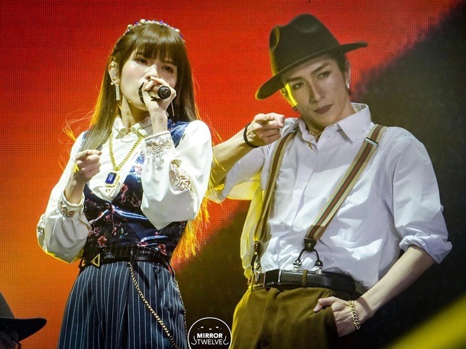 Phép màu đến với nam vũ công liệt tứ chi sau vụ bị màn hình LED 600 kg rơi trúng người - Ảnh 7. Phép màu đến với nam vũ công liệt tứ chi sau vụ bị màn hình LED 600 kg rơi trúng người - Ảnh 7.