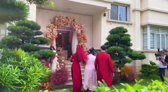 Khối tài sản chung hàng trăm tỷ của Midu và thiếu gia Minh Đạt - Ảnh 5. Khối tài sản chung hàng trăm tỷ của Midu và thiếu gia Minh Đạt - Ảnh 5.