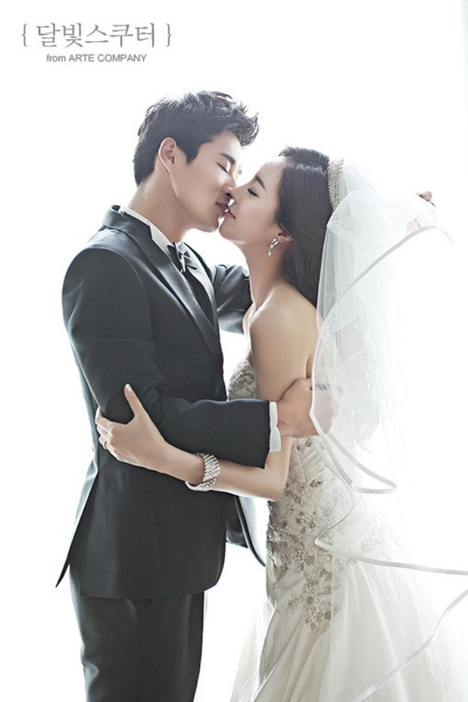 Sốc: Nữ ca sĩ ly hôn từ tận 5 năm trước mà không ai hay biết, nghi vấn có kẻ thứ 3 - Ảnh 4. Sốc: Nữ ca sĩ ly hôn từ tận 5 năm trước mà không ai hay biết, nghi vấn có kẻ thứ 3 - Ảnh 4.