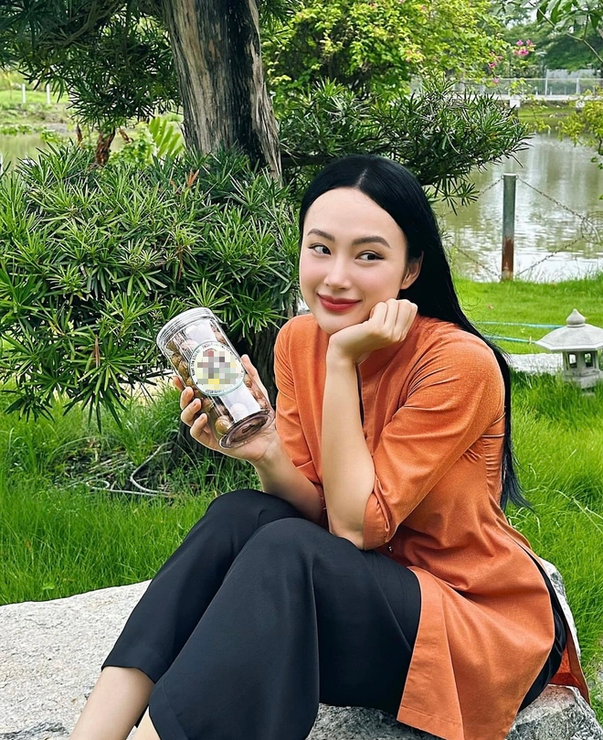 Angela Phương Trinh hiện ra sao sau ồn ào lộng ngôn? - Ảnh 3. Angela Phương Trinh hiện ra sao sau ồn ào lộng ngôn? - Ảnh 3.