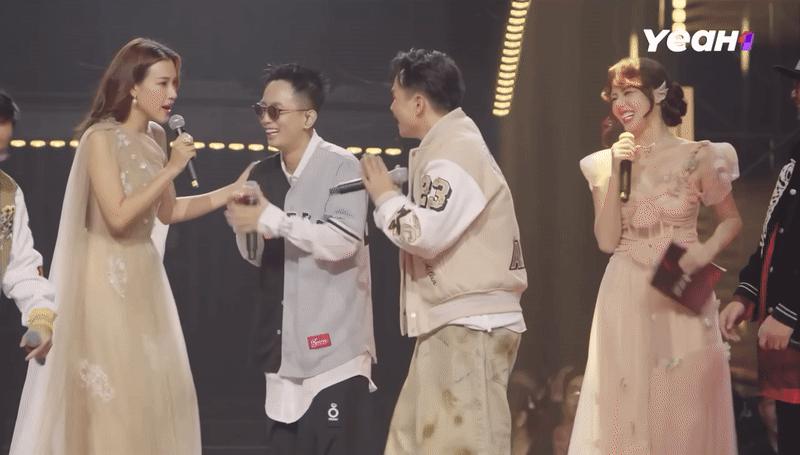 MC Hoàng Oanh bị chê quá ồn ào, khó hiểu nhất là màn ôm lấy ôm để Binz trên sân khấu - Ảnh 5. MC Hoàng Oanh bị chê quá ồn ào, khó hiểu nhất là màn ôm lấy ôm để Binz trên sân khấu - Ảnh 5.