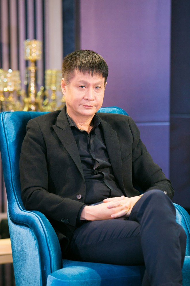 Đạo diễn Lê Hoàng xuất hiện lạ lẫm trên sóng truyền hình hậu can thiệp thẩm mỹ - Ảnh 6. Đạo diễn Lê Hoàng xuất hiện lạ lẫm trên sóng truyền hình hậu can thiệp thẩm mỹ - Ảnh 6.