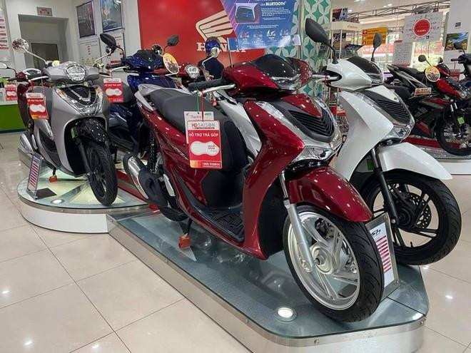 Một mẫu Honda SH đang giảm sâu 30 triệu, thấp nhất trong nhiều năm! - Ảnh 2. Một mẫu Honda SH đang giảm sâu 30 triệu, thấp nhất trong nhiều năm! - Ảnh 2.