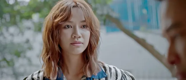 Phim Việt giờ vàng vừa chiếu liền được khen hết lời vì quá hài, nam chính thở thôi cũng gây cười cực mạnh - Ảnh 7. Phim Việt giờ vàng vừa chiếu liền được khen hết lời vì quá hài, nam chính thở thôi cũng gây cười cực mạnh - Ảnh 7.