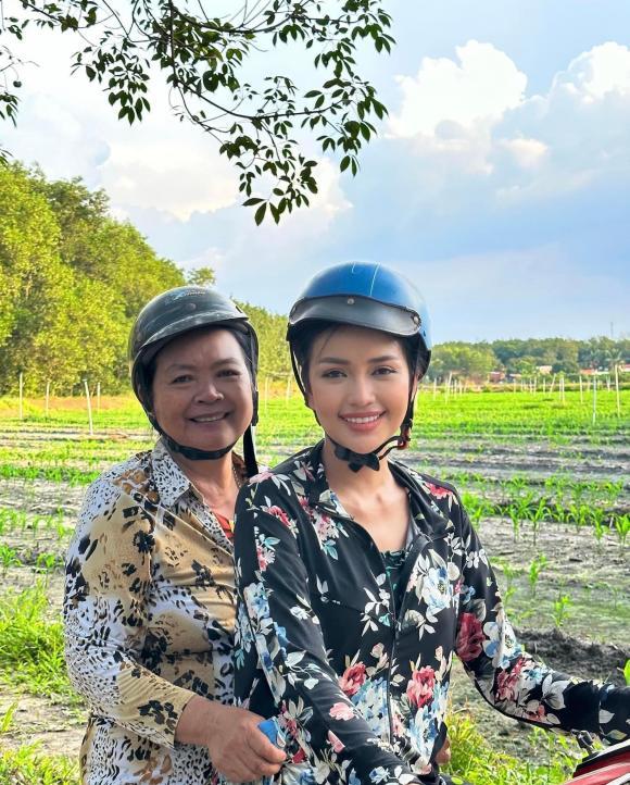 Những khoảnh khắc không thể quên của Hoa hậu Ngọc Châu bên mẹ quá cố- Ảnh 5. Những khoảnh khắc không thể quên của Hoa hậu Ngọc Châu bên mẹ quá cố- Ảnh 5.