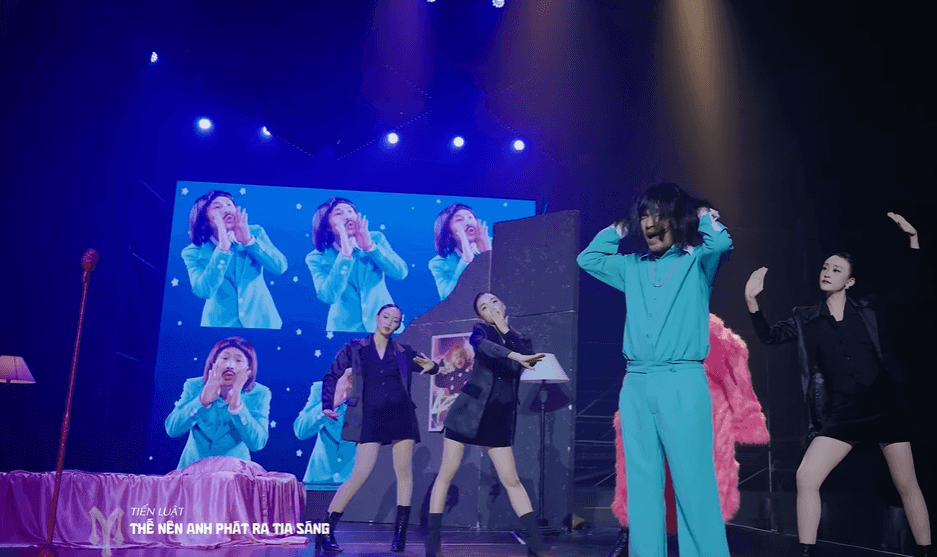 Tiến Luật gây tranh cãi khi đạt hạng nhất: Hát là phụ, "tiểu phẩm" với Binz - Thu Trang là chính- Ảnh 1. Tiến Luật gây tranh cãi khi đạt hạng nhất: Hát là phụ, "tiểu phẩm" với Binz - Thu Trang là chính- Ảnh 1.