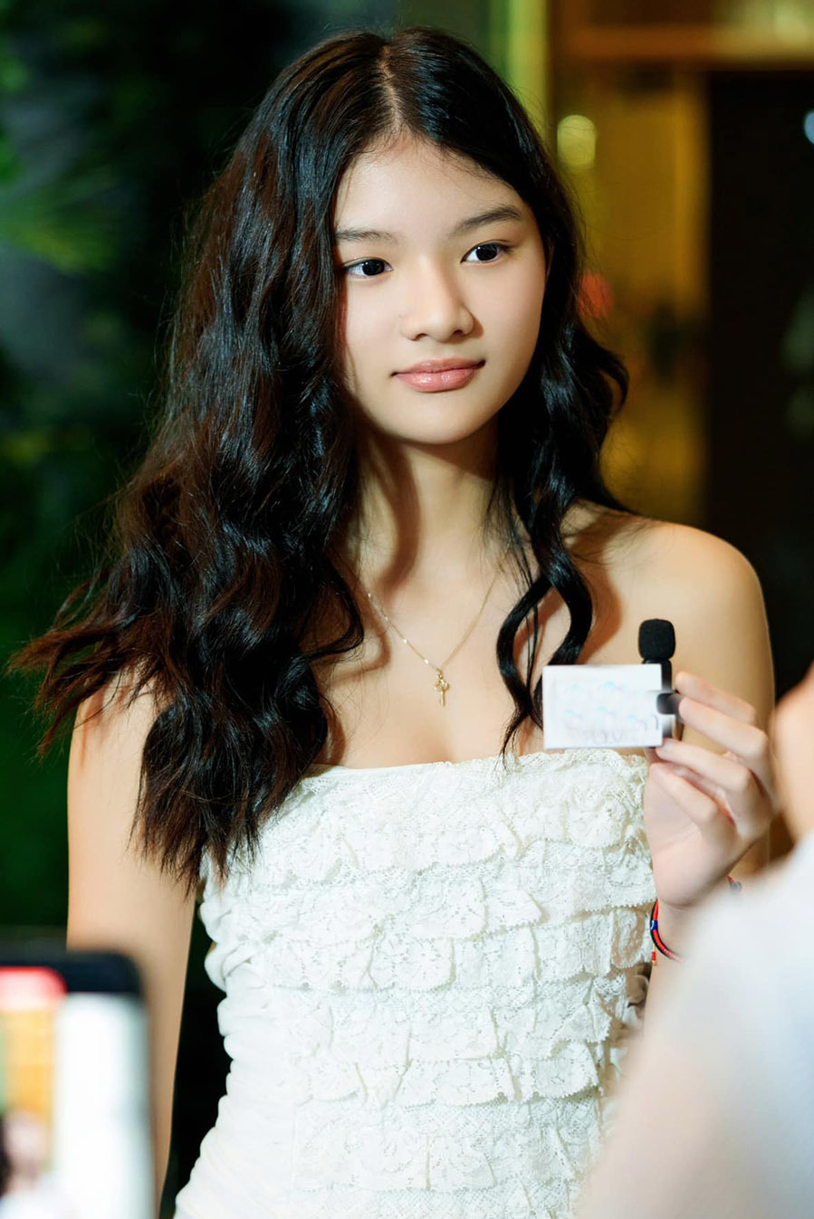 Visual gây sốt của con gái Trương Ngọc Ánh, 16 tuổi đã sở hữu chiều cao đáng chú ý- Ảnh 8. Visual gây sốt của con gái Trương Ngọc Ánh, 16 tuổi đã sở hữu chiều cao đáng chú ý- Ảnh 8.