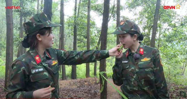 Hoa hậu Thùy Tiên và 7 mỹ nhân Vbiz không biết nấu ăn- Ảnh 2. Hoa hậu Thùy Tiên và 7 mỹ nhân Vbiz không biết nấu ăn- Ảnh 2.