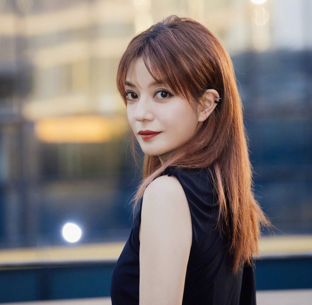 Triệu Vy thoát phong sát- Ảnh 2. Triệu Vy thoát phong sát- Ảnh 2.