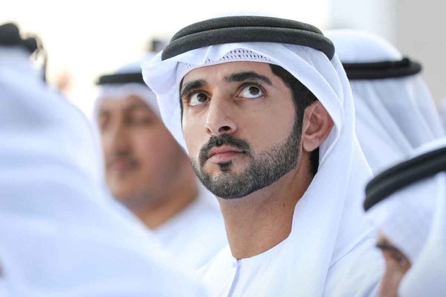 Thái tử Dubai từng "gây bão" MXH vì quá đẹp trai, gương mặt “như tạc tượng” bây giờ ra sao?- Ảnh 3. Thái tử Dubai từng "gây bão" MXH vì quá đẹp trai, gương mặt “như tạc tượng” bây giờ ra sao?- Ảnh 3.