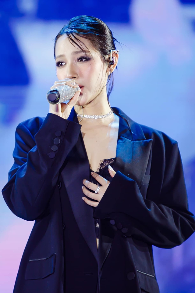 Đã có câu trả lời về việc nữ chính của Sơn Tùng bị công ty quản lý chèn ép, bản hit 20 triệu views không cánh mà bay- Ảnh 10. Đã có câu trả lời về việc nữ chính của Sơn Tùng bị công ty quản lý chèn ép, bản hit 20 triệu views không cánh mà bay- Ảnh 10.