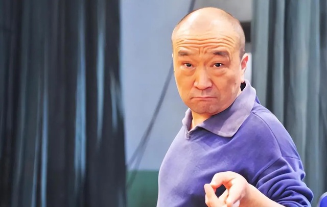 Quốc bảo diễn xuất bị phong sát- Ảnh 6. Quốc bảo diễn xuất bị phong sát- Ảnh 6.