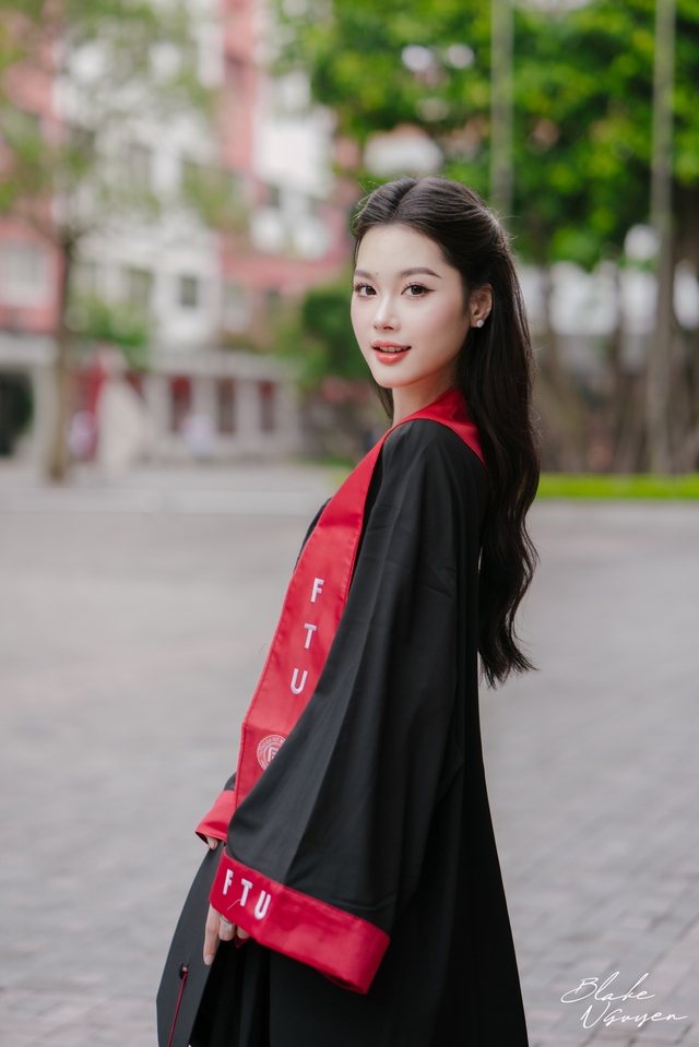 Ngắm nữ sinh Ngoại thương như Ngắm nữ sinh Ngoại thương như